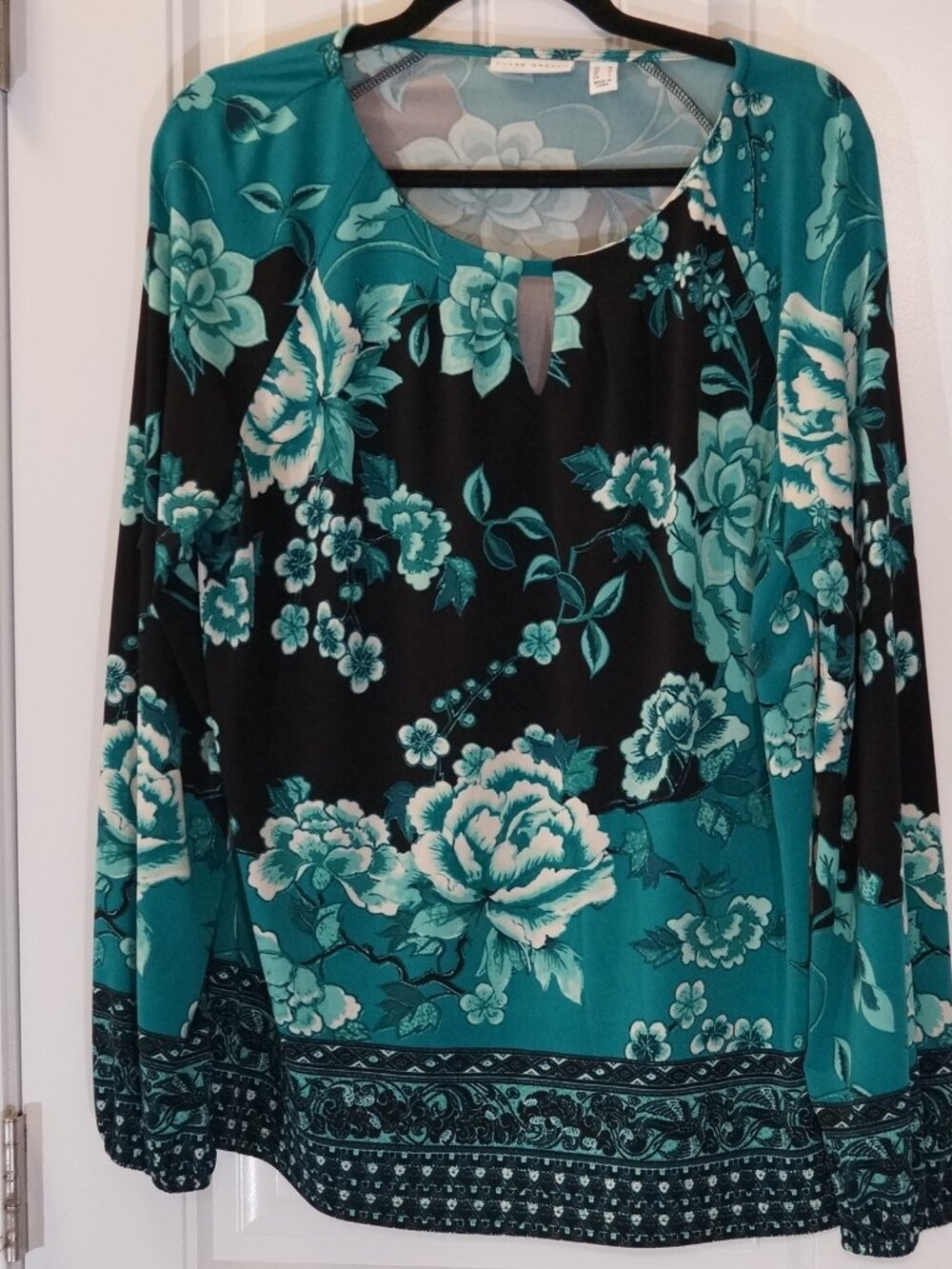 Susan Graver Printed Liquid Knit Tunic Top with Keyhole Size M